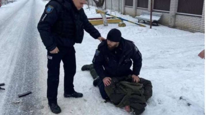VIVA Militer: Tentara Ukraina ditangkap karena membunuh rekan sendiri dan warga