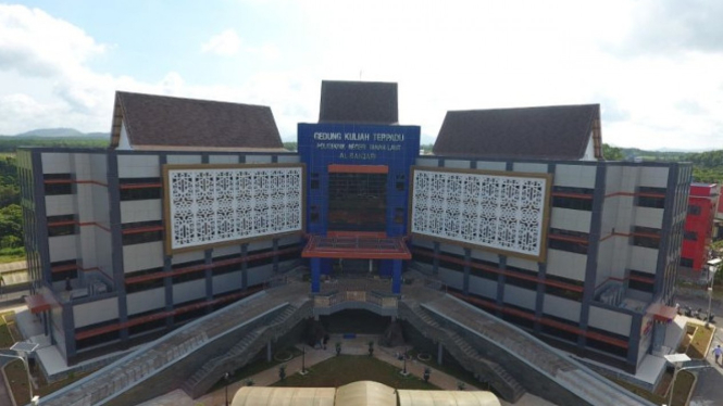Dua gedung baru Politeknik Negeri Tanah Laut (Politala), Kalimantan Selatan.