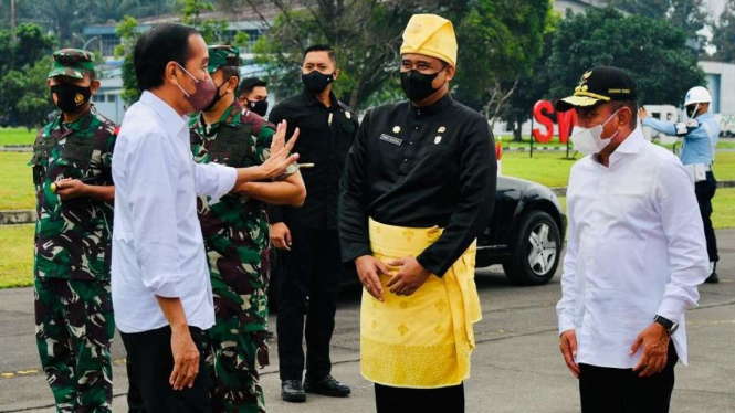 Presiden Jokowi, Walkot Medan Bobby Nasution dan Gubernur Sumut Edy Rahmayadi