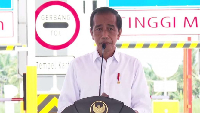 Presiden Jokowi resmikan tol Binjai-Stabat.