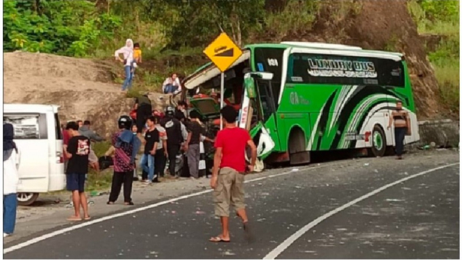Kecelakaan bus wisata di Imogiri Bantul