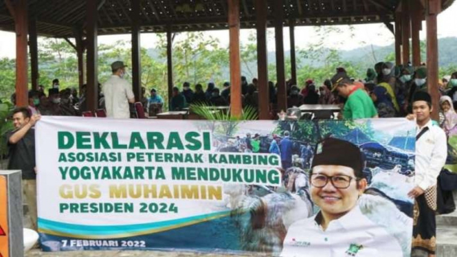 Deklarasi dukungan Asosiasi Peternak Kambing se-Daerah Istimewa Yogyakarta untuk Ketua Umum PKB Abdul Muhaimin Iskandar sebagai calon presiden pada pemilu 2024 di Kulon Progo, Senin, 7 Februari 2022.