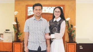 TERPOPULER: Tempat Dinas Emil Dardak-Arumi Bachsin Dibakar, Massa Temukan Tempat Persembunyian Uya Kuya