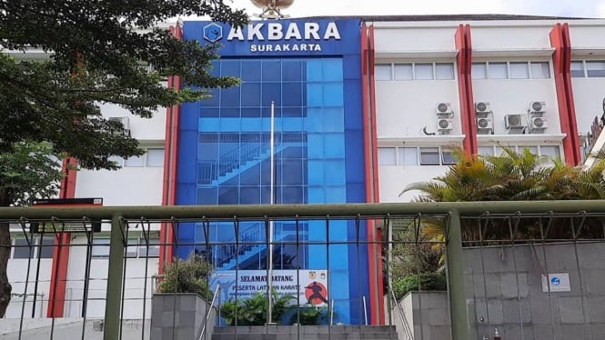 Politeknik Akademi Bank Darah Surakarta (Akbara).