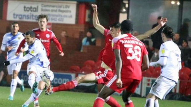 Duel Accrington Stanley vs Oxford United.