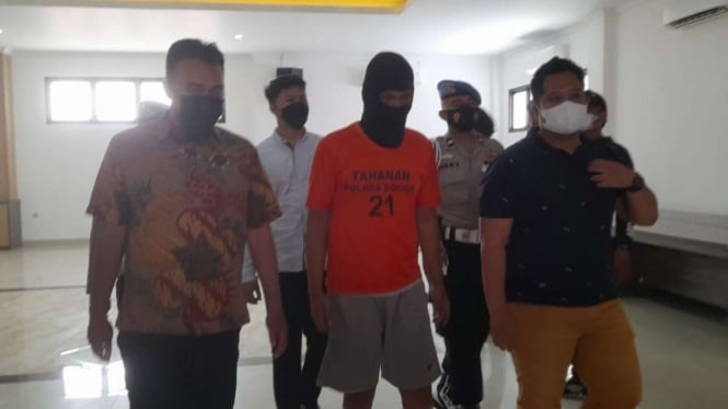 Petugas Polres Bogor tangkap pelaku pembunuhan wanita muda di Bogor.