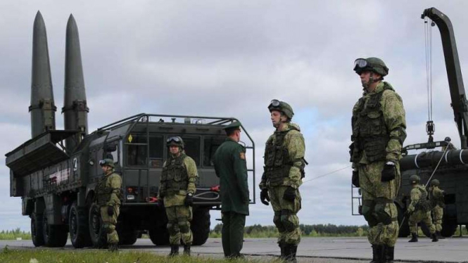 VIVA Militer: Batalyon Rudal 9K720 Iskander militer Rusia