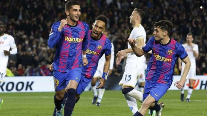Pemain Barcelona rayakan gol Ferran Torres