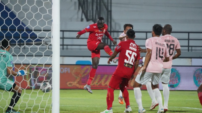 Gelandang Persija, Makan Konate cetak gol ke gawang Persik Kediri