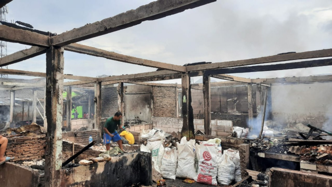 Kebakaran di Pasar Gembong, Kecamatan Balaraja, Kabupaten Tangerang.