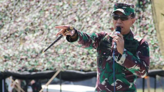 VIVA Militer: Danpussenarmed Kodiklatad, Mayjen TNI Totok Imam Santoso