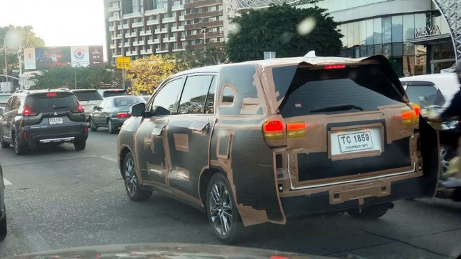 Bocoran Toyota Innova baru. Bocoran Toyota Innova baru.