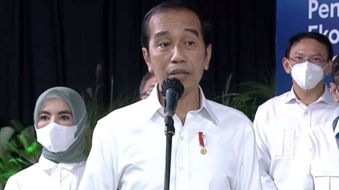 Presiden Jokowi hadiri acara peluncuran uji coba Ekosistem Kendaraan Listrik.