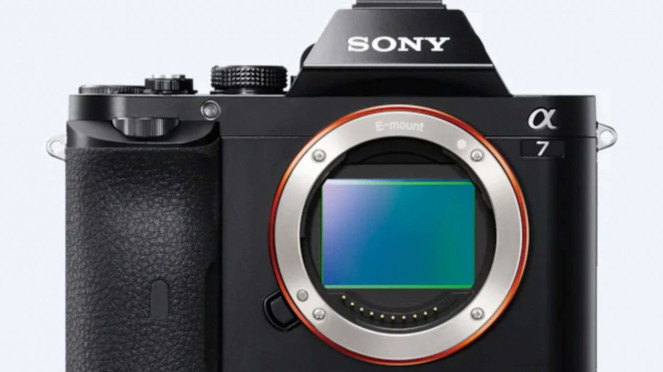 Kamera E-mount a7 dengan Sensor Full Frame