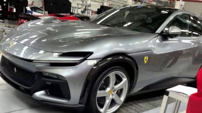 Penampakan mobil SUV pertama Ferrari Purosangue.