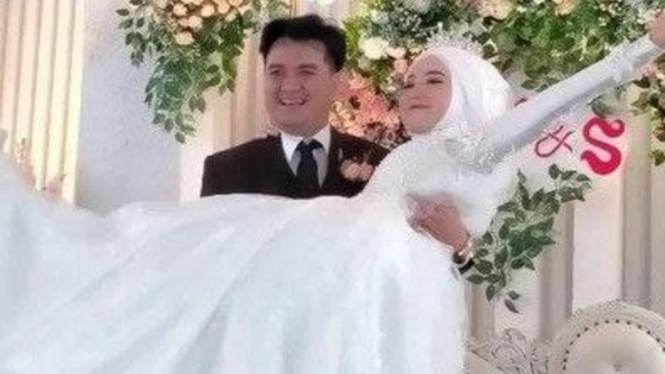 Pernikahan mantan suami Mawar AFI, Steno Ricardo.