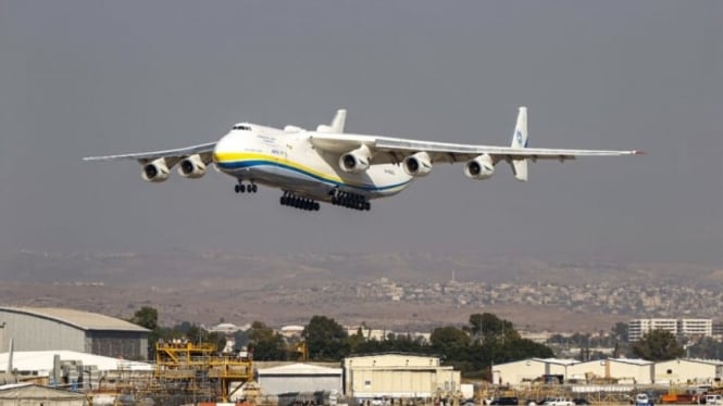 pesawat kargo Antonov-225 Ukraina.