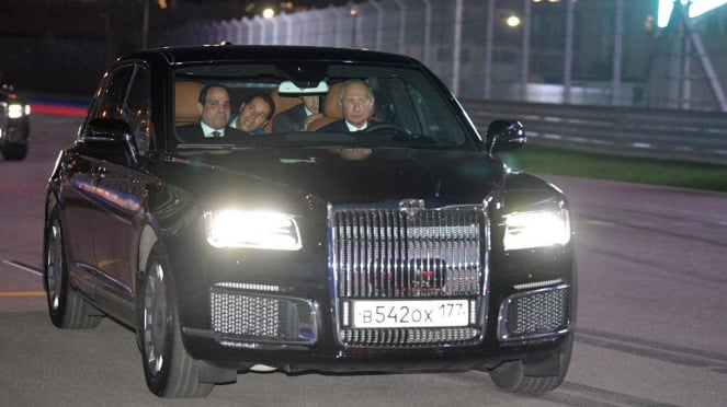 Mobil Vladimir Putin, Aurus Senat L700