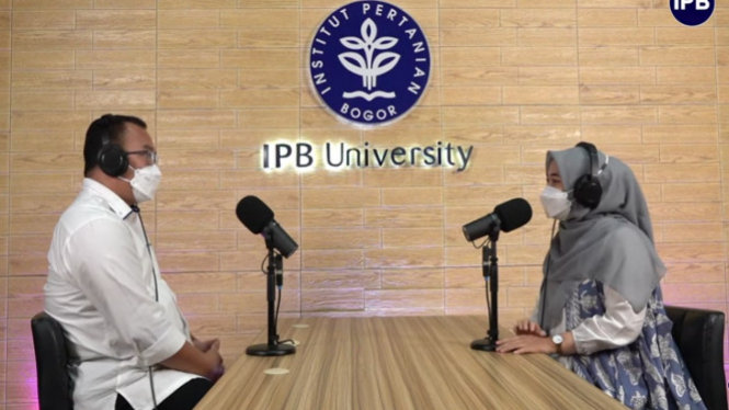 Rektor IPB Prof. Dr. Arif Satria, M.Si di channel YouTube IPB TV