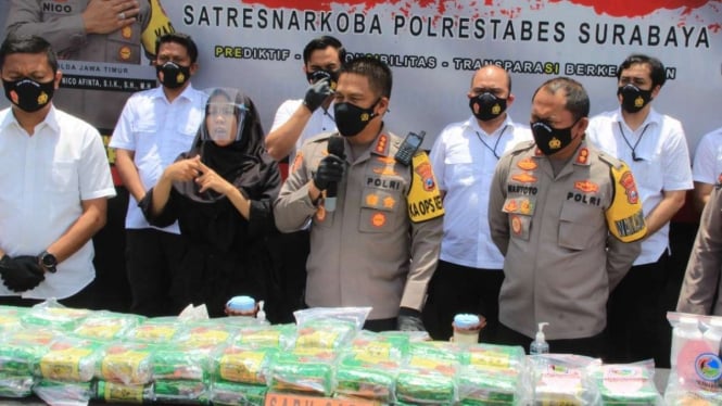 Kapolrestabes Surabaya Kombes Pol Akhmad Yusep Gunawan merilis kasus sabu.