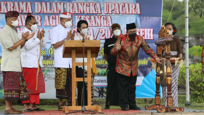 Wamenag Zainut Tauhid Sa'adi membuka acara Tawur Agung Kesanga Hari Suci Nyepi.