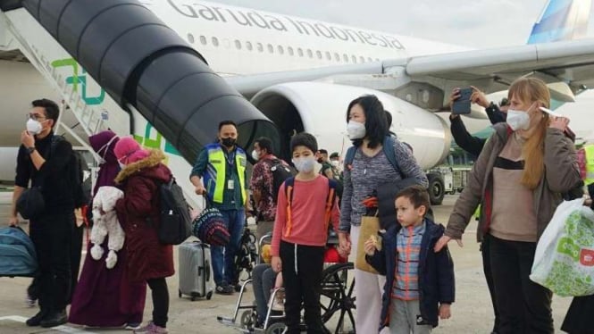 Garuda Indonesia angkut WNI yang dievakuasi dari Ukraina