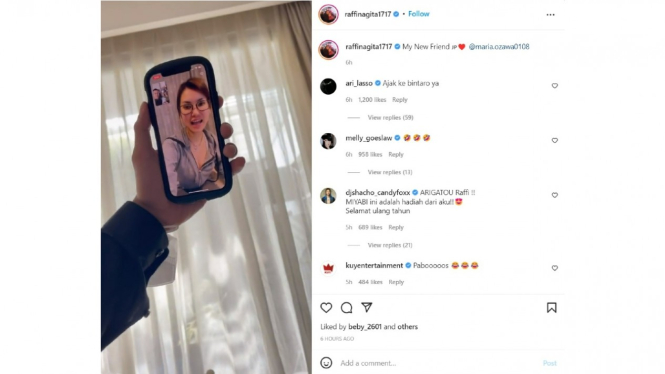 Raffi Ahmad video call dengan Maria Ozawa.