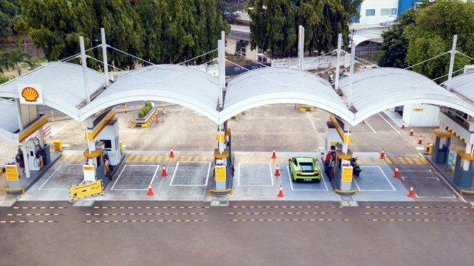 SPBU Shell Tanjung Barat, Jakarta Selatan.