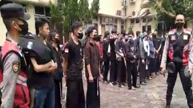 Ratusan orang diamankan pasca bentrok perguruan silat dan LSM di Banyumas