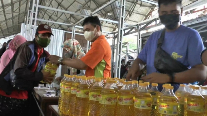 WARGA MINGER MINYAK GORENG MURAH SENT Operasi Pasar.