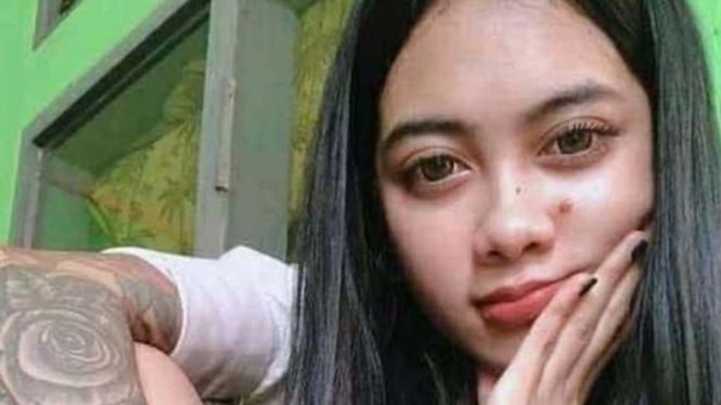 Nanay Berlyn (23 tahun) diketahui tewas dicekik oleh kekasihnya.