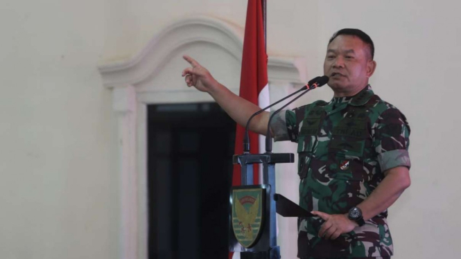 VIVA Militer: KSAD Jenderal TNI Dudung Abdurachman di Makodam II/Sriwijaya 