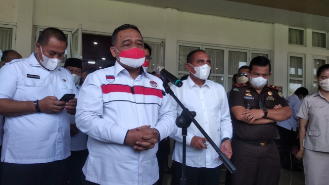Kepala BP2MI, Benny Rhamdani dan Gubernur Sumut, Edy Rahmayadi saat memberikan keterangan pers di rumah Dinas Gubernur Sumut di Kota Medan.