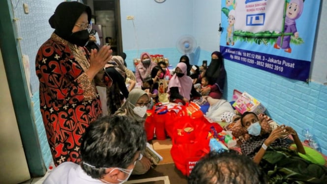 Mensos Risma serahkan bantuan untuk anak-anak berkebutuhan khusus