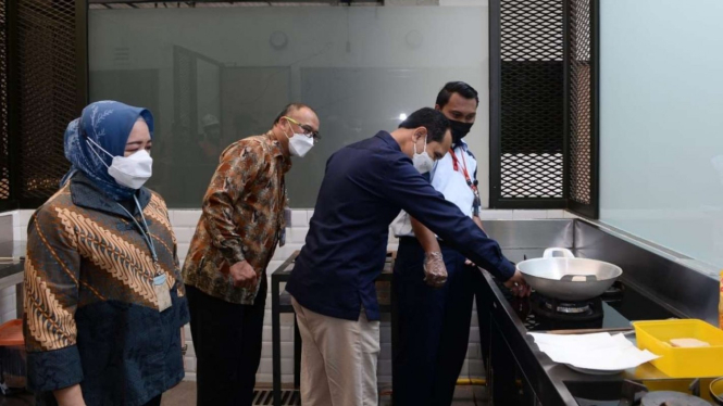 Gas In atau pemasangan Gas PGN perdana di Dapur Istana Negara.