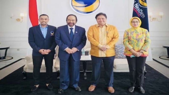 Ketum Golkar Airlangga Hartarto bertemu Surya Paloh, ada Sahroni dan Airin