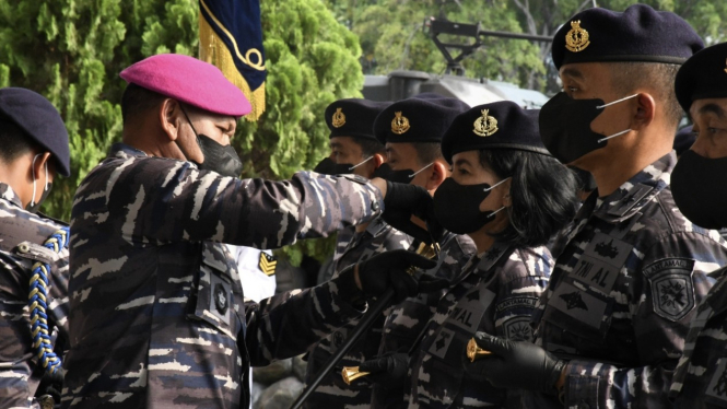 VIVA Militer: Brigjen (Mar) Farouq pimpin Sertijab 3 Komandan Lanal TNI AL