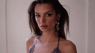 Emily Ratajkowski: Aku Tak Terlalu Percaya Ada Orang yang Benar-Benar Heteroseksual