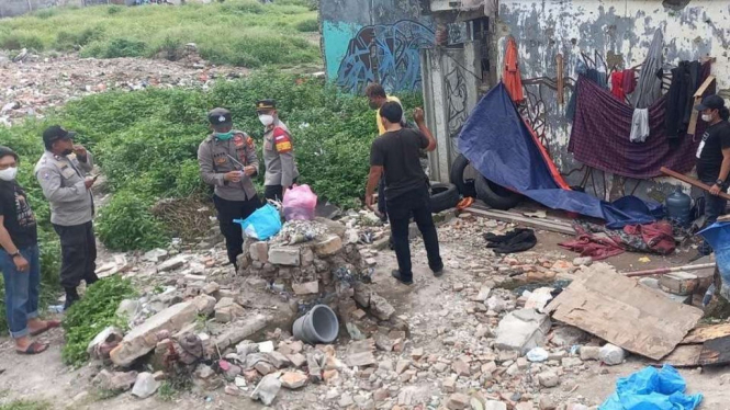 Polisi gerebek Kampung Boncos, Palmerah, Jakarta Barat.