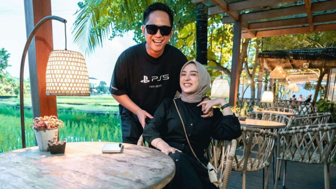 Doni Salmanan dan istri