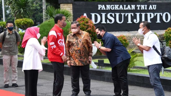 Presiden Joko Widodo beserta Ibu Iriana Jokowi bertolak menuju Kaltim.