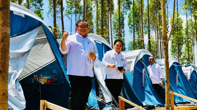 Pramono Anung, Erick Thohir dan Bahlil di Depan Tenda Menginap di Titik Nol IKN