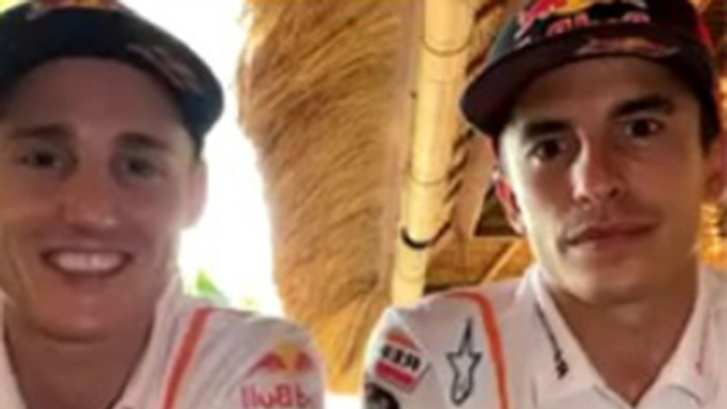Pembalap MotoGP, Marc Marquez dan Pol Espargaro
