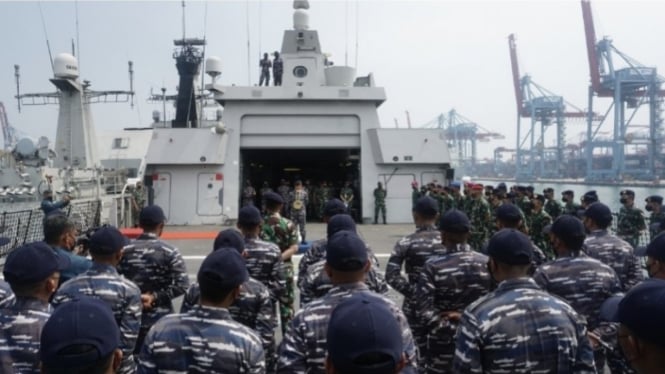 VIVA Militer: KRI REM-331 dan prajurit pilihan TNI AL tiba di Jakarta