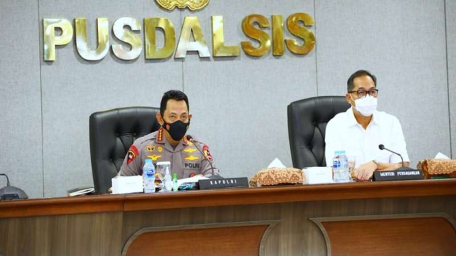 Kapolri Jenderal Listyo Sigit Prabowo dan Mendag Muhammad Lutfi
