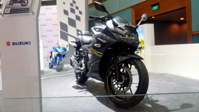 Suzuki Gixxer SF250 di Jakarta Auto Week 2022