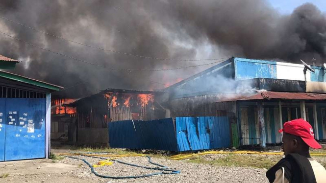 Kios dibakar massa penolakan pemekaran daerah di Yahukimo Papua