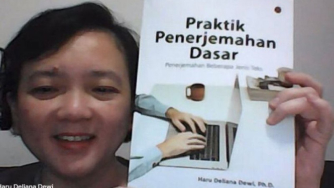 Dosen Program Studi (Prodi) Inggris FIB UI Haru Deliana Dewi, Ph.D