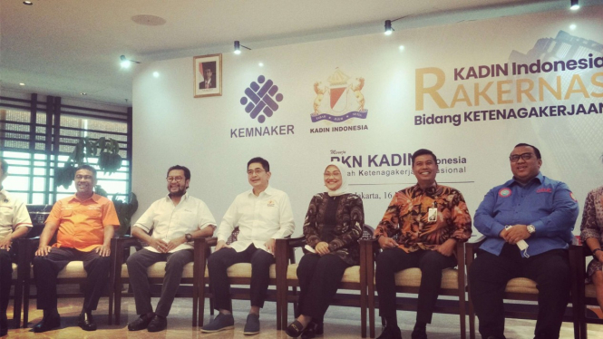 Kemenaker, Kadin, dan Serikat Buruh resmi membentuk forum dialog.