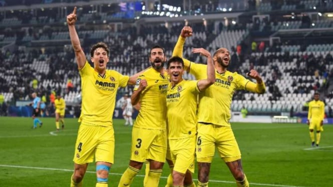 Pemain Villarreal rayakan kemenangan.